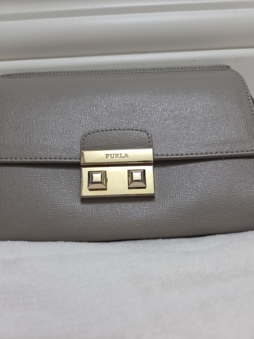 Furla Bella Crossbody Bag in Saffiano Leather – Taupe/Greige – Gold Hardware